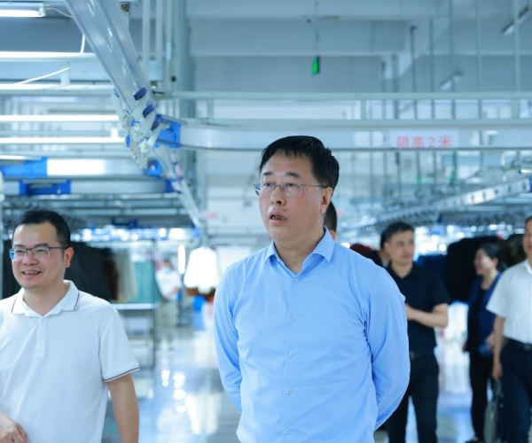 农行总行田继敏辅导一行调研7790必发集团丝绸 共探银企合作新机缘